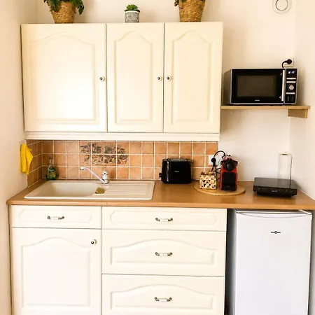 Appartement Chaleureux à 3 Min Du Port Du Brusc Six-Fours-les-Plages